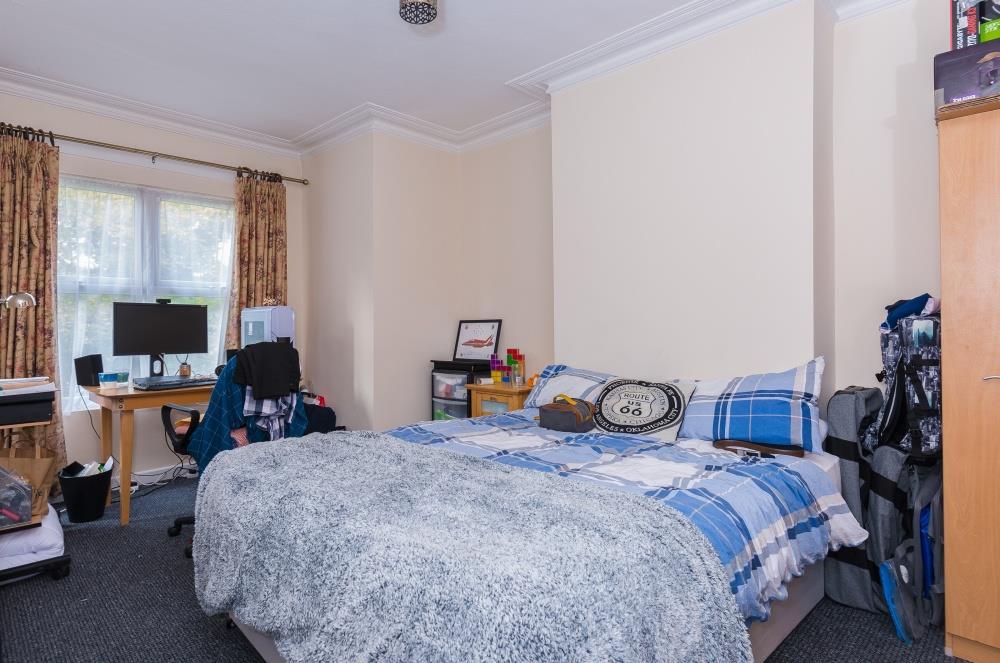 Bedroom - 800px.jpg