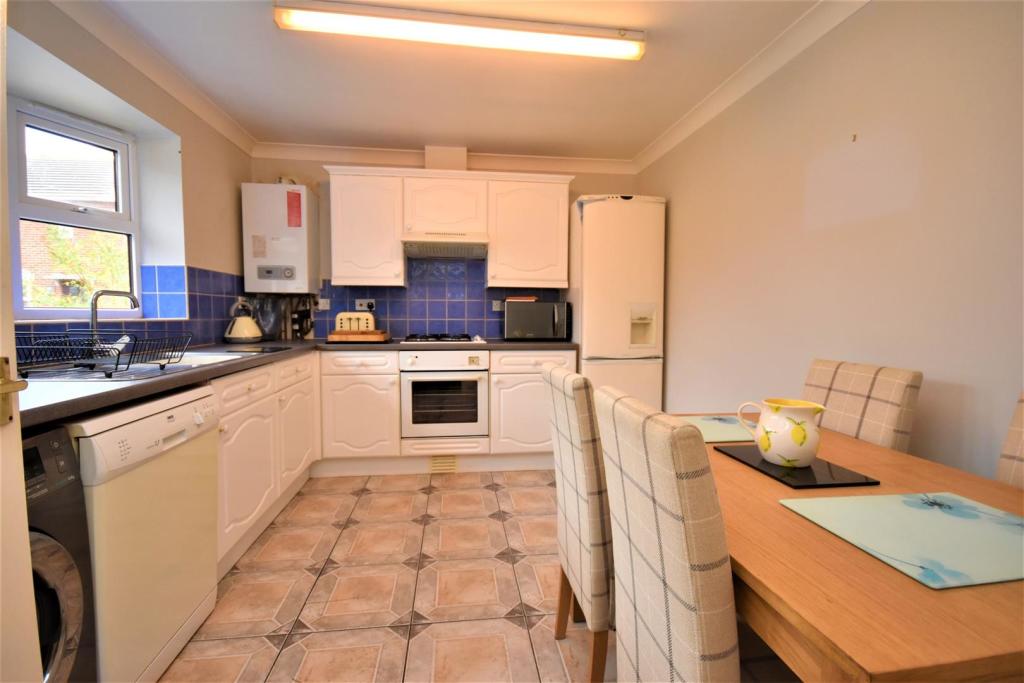 Kitchen..JPG