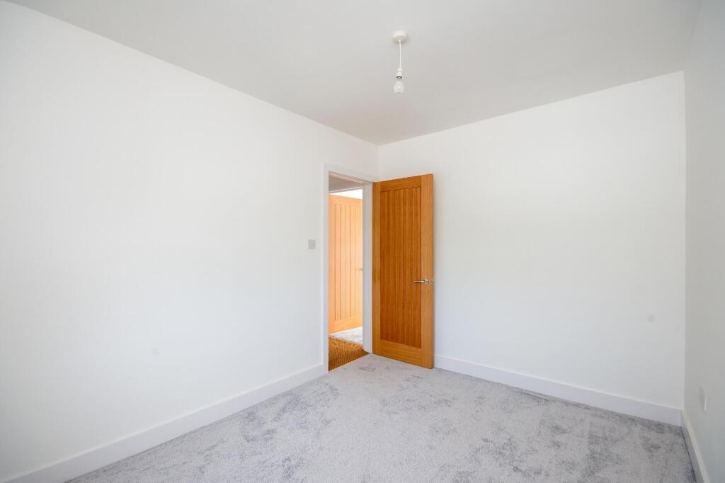 4H2LBH - Bedroom G.jpg