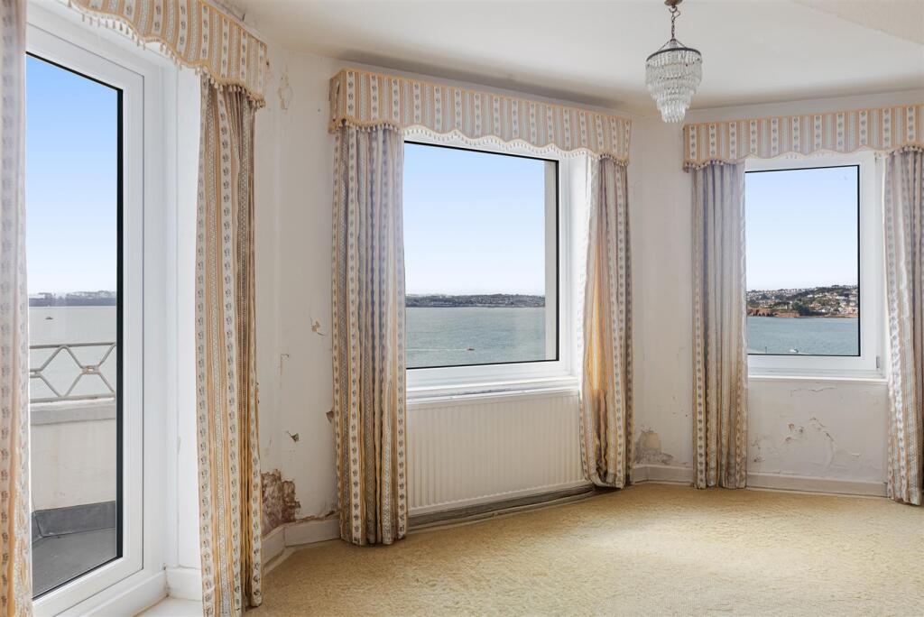 A38 - 5 Park Hall Torquay - 250905.jpg