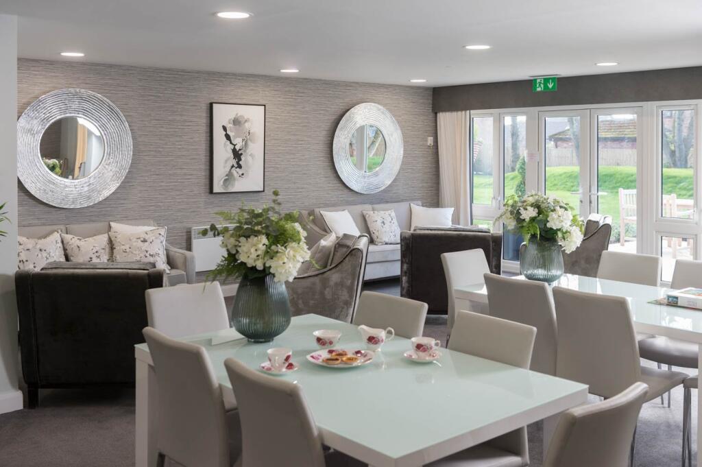 Homeowners' Lounge