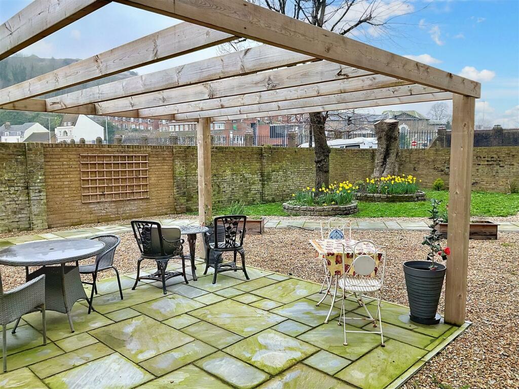 Garden pic3.jpg