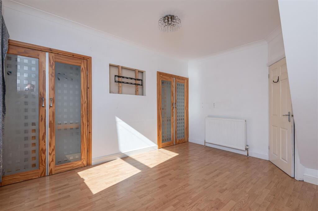 24 - 55 Station Road S75 5HP.jpg