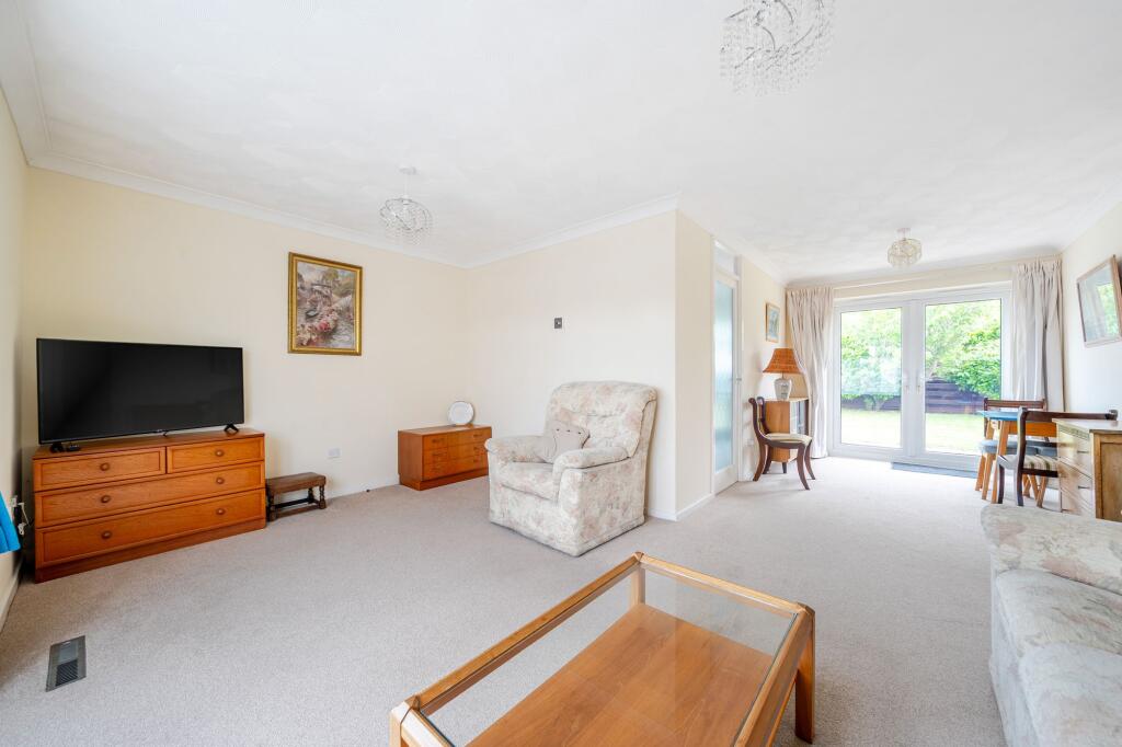 Living Room/ Dining Room