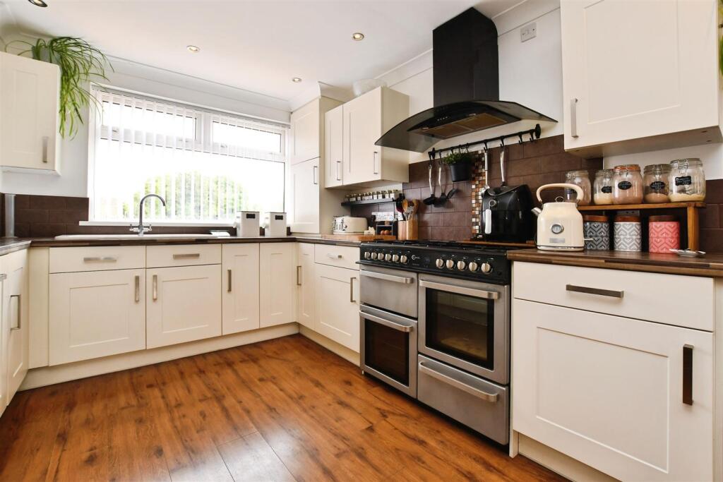 Fitted Dining Kitchen