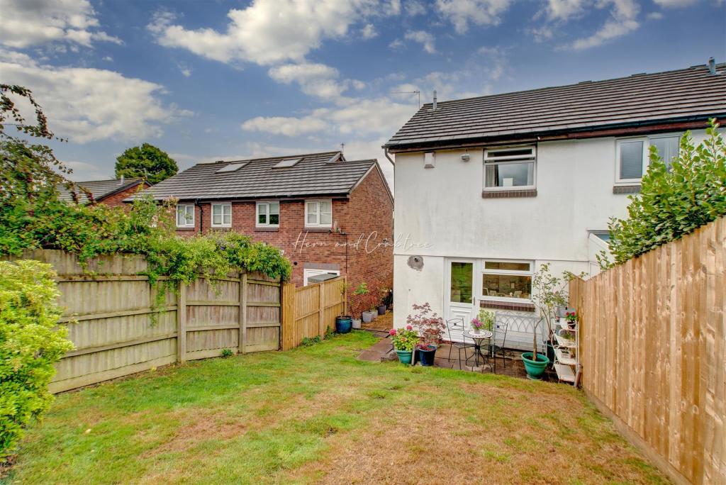 Astoria Close, Thornhill, HernCrabtree (1).jpg