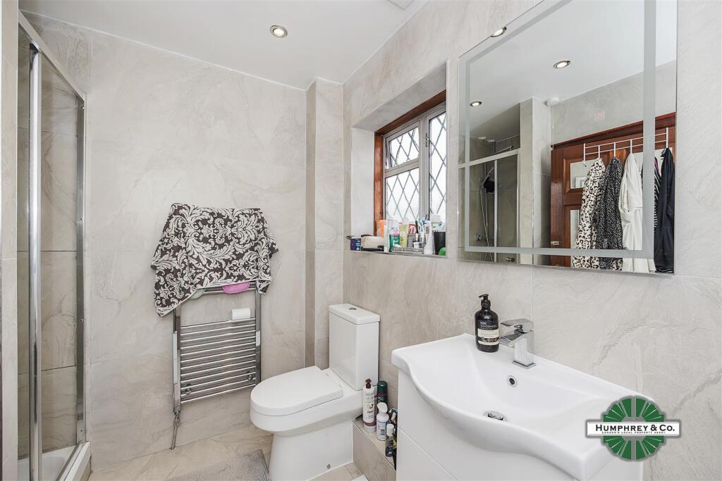 24   Manning Road -003.jpg