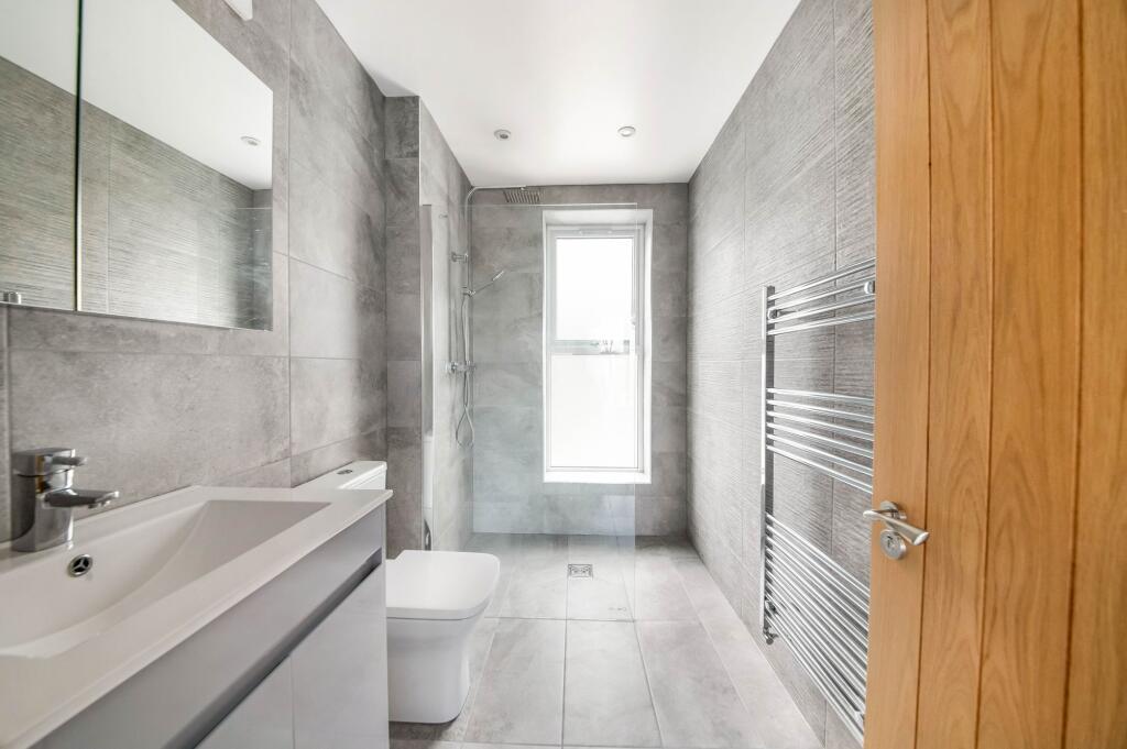 BEDROOM TWO EN-SUITE