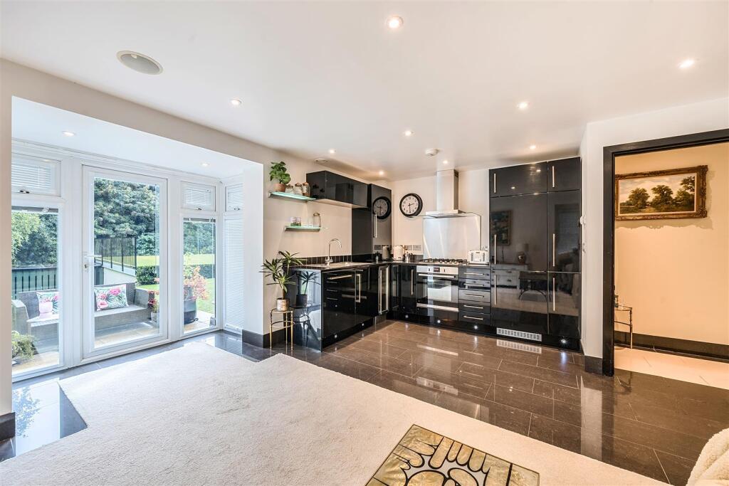 Kitchen/Sitting Room