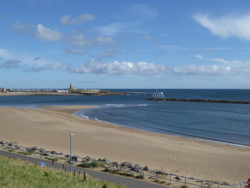NEWBIGGIN BAY