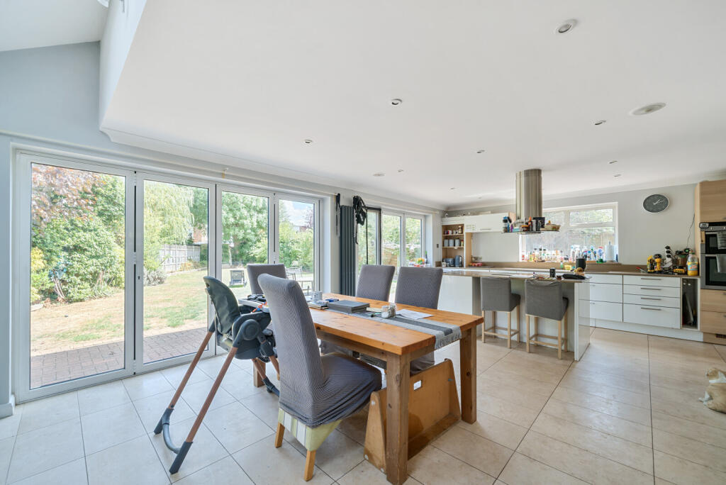 1330692-12-688770...