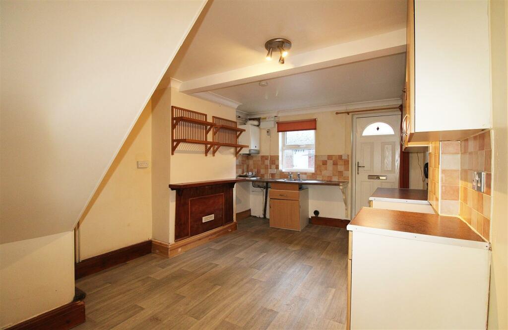 Kitchen / Breakfast Room