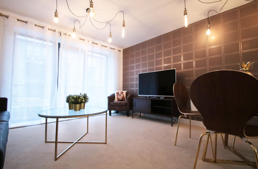 58olympushselounge5sml