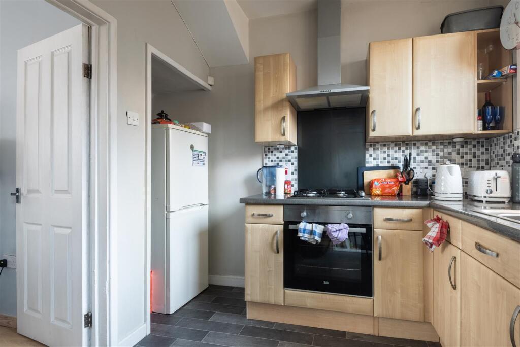 121 Longley Avenue West-4.jpg