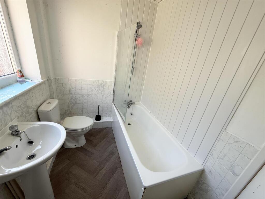William Street Bathroom.jpg