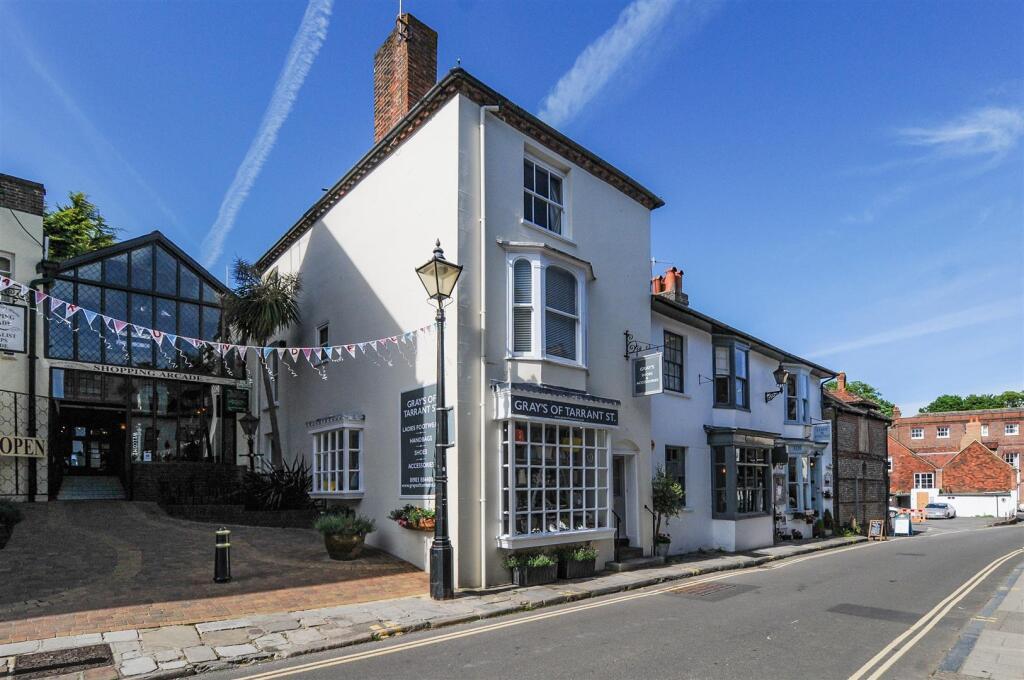 Tarrant Street, Arundel