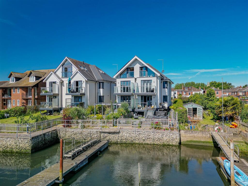 Priory Marine Court