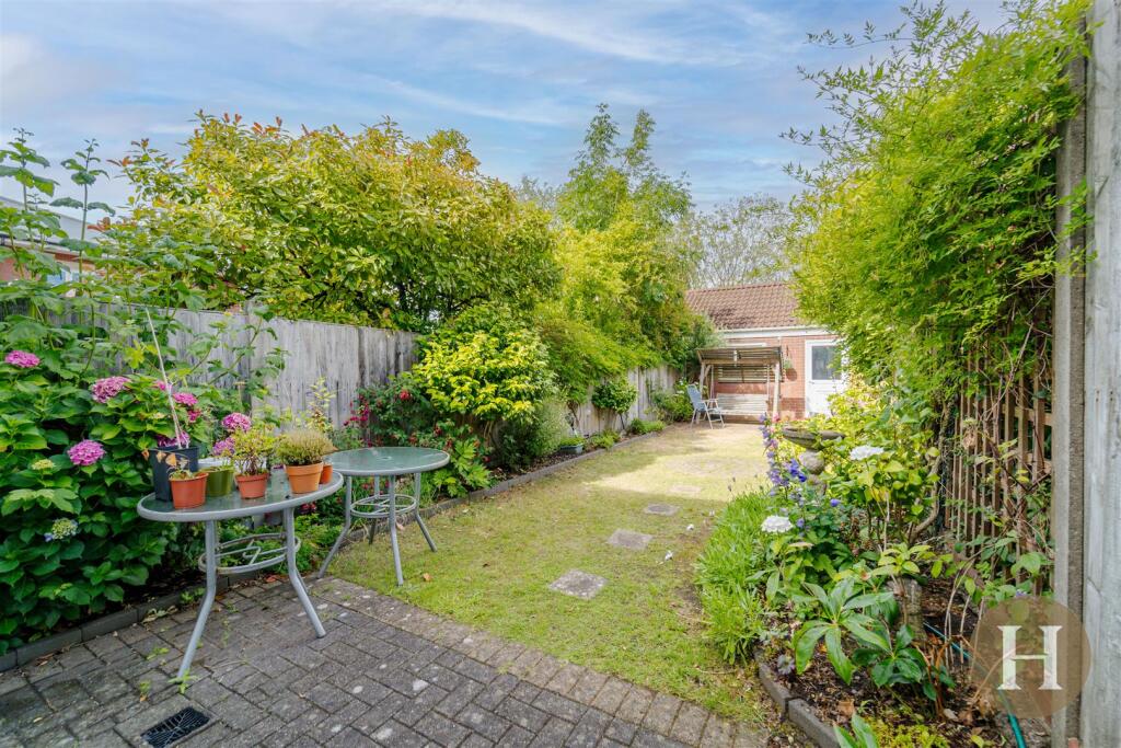 Hadleigh Estate Agents-24.jpg