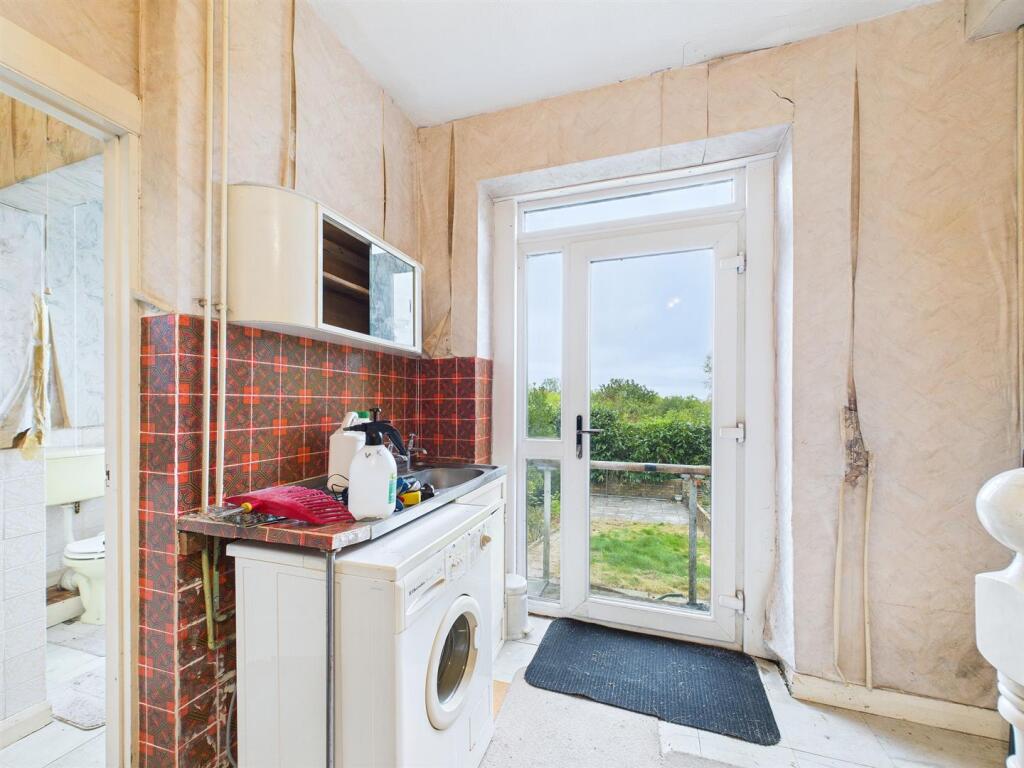 15 - 3-bedroom terraced house.jpg