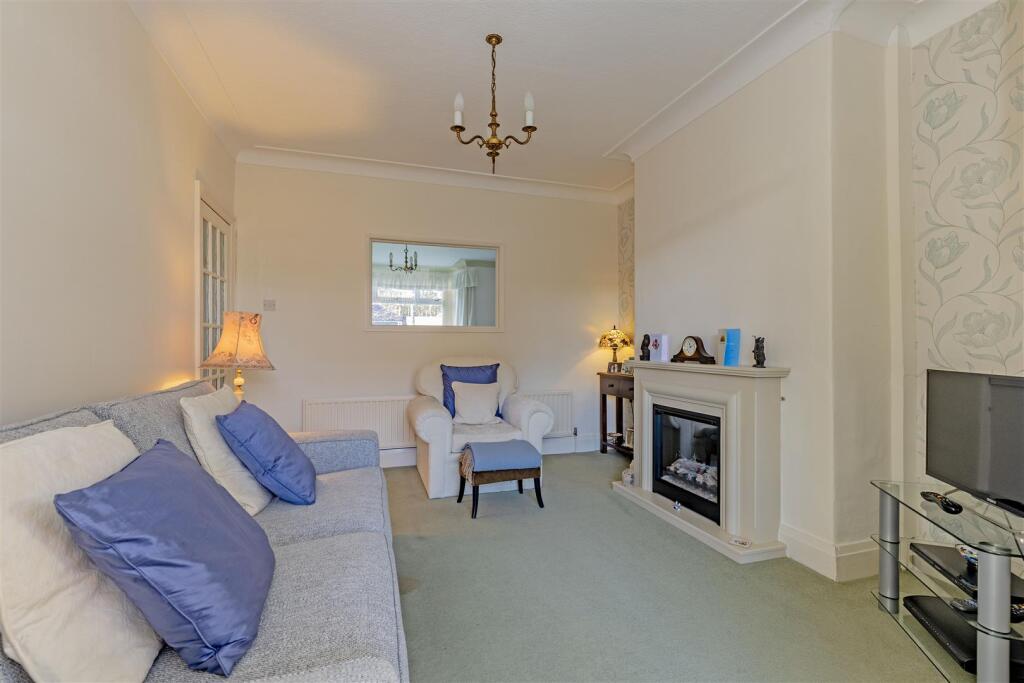 Sitting Room-3.jpg