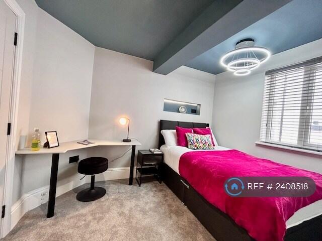 Ensuite Room 2