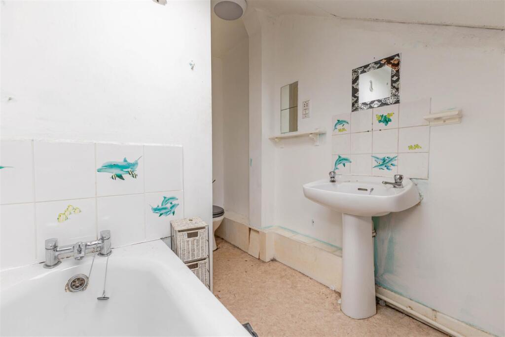 Carisbrooke Road, St. Leonards-On-Sea