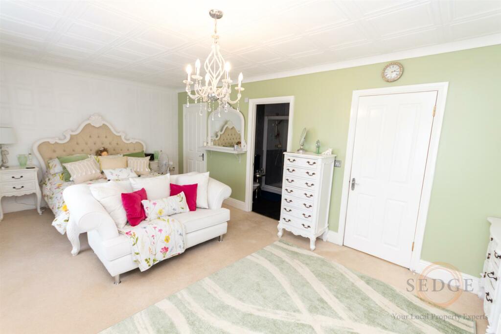 12 redbourne -01.jpg
