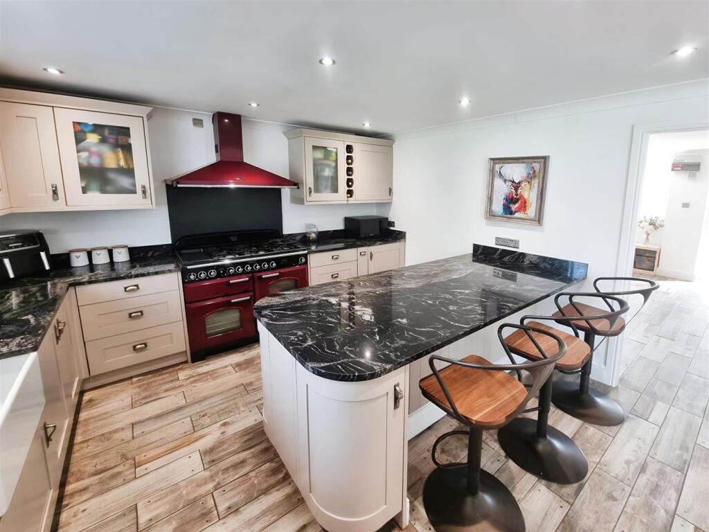 e240ec7c-485038779_1023809769564587_68133967823128