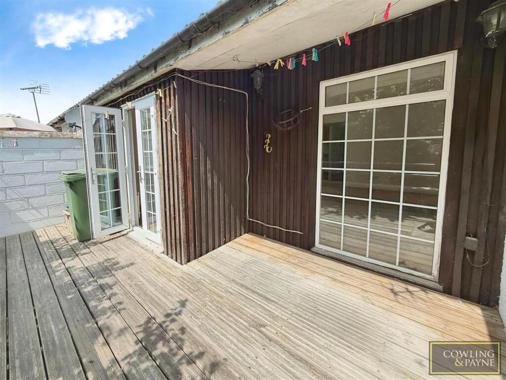 Deking/Balcony to First Floor