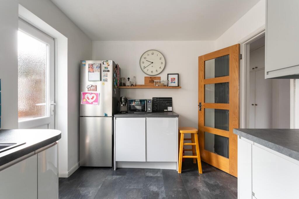 kitchen (1).jpg