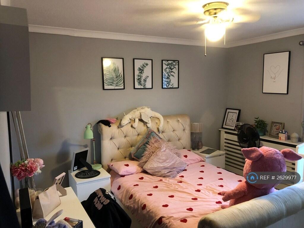 Bedroom1 View1