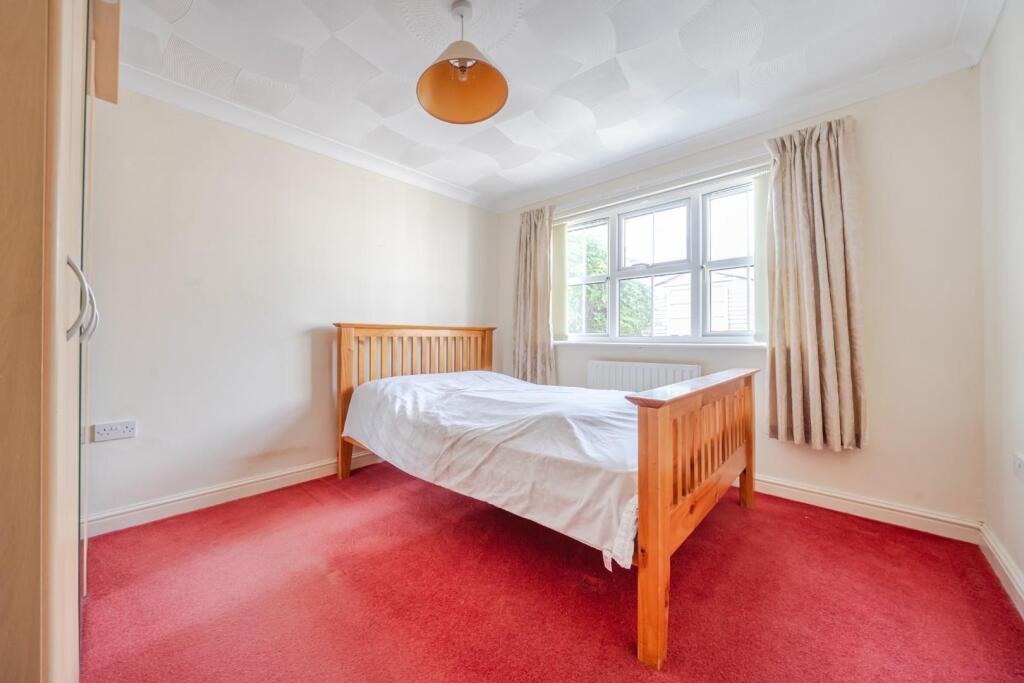 MASTER BEDROOM.jpg
