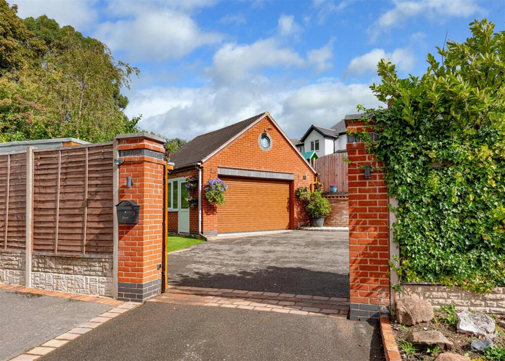 14 Ackleton Gardens-External (8).jpg