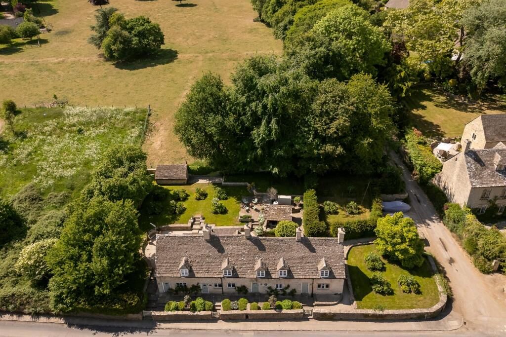 118 - 40-41 Barnsley - GL7 5EE - Web.jpg