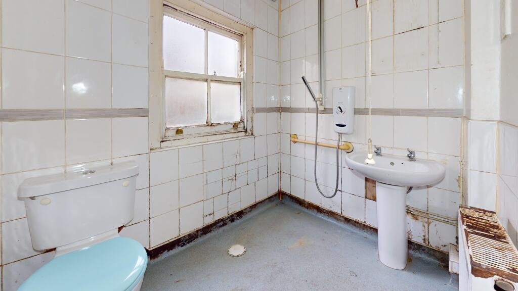 Flat A, 15 Stanlake Villas, Shepherds Bush, London, W12 7EX