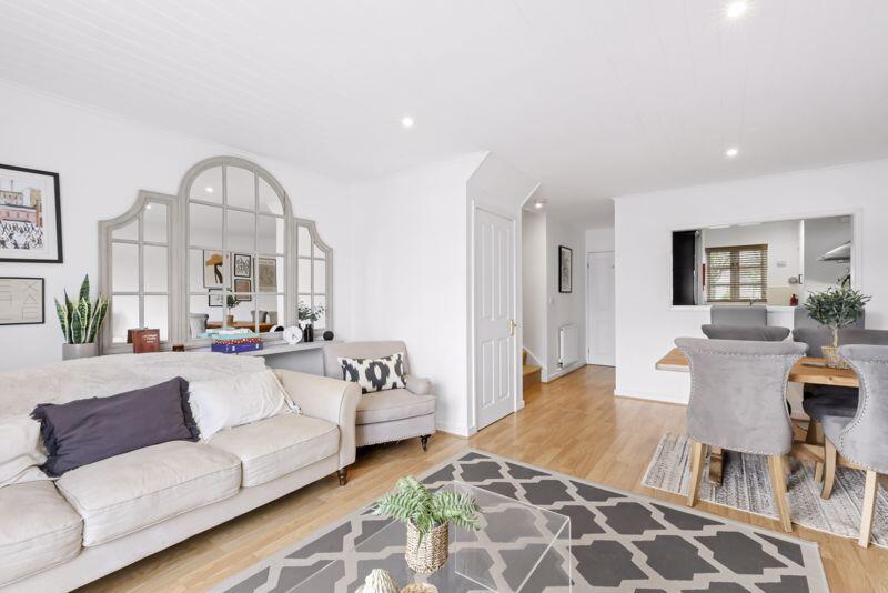 living/dining area