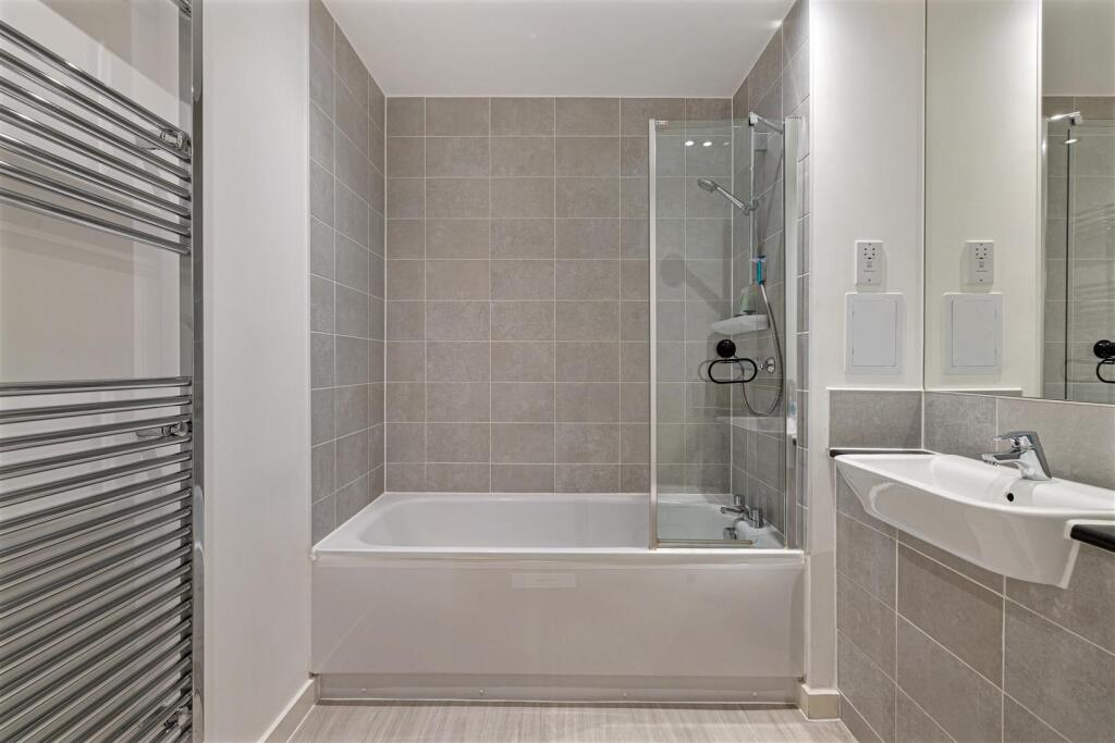 Collendale Road, E17