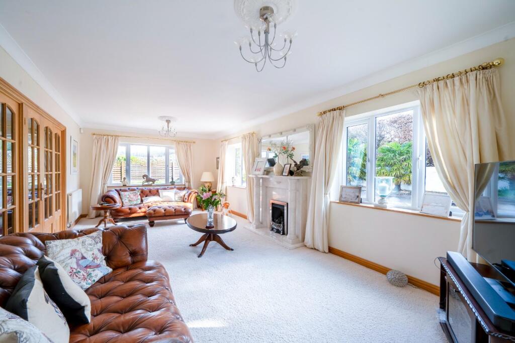 17 LIVING ROOM 2 copy.jpg