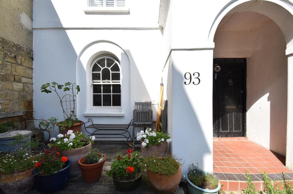 Front elevatio