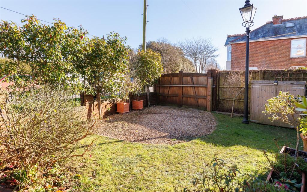 Front Garden/ Parking