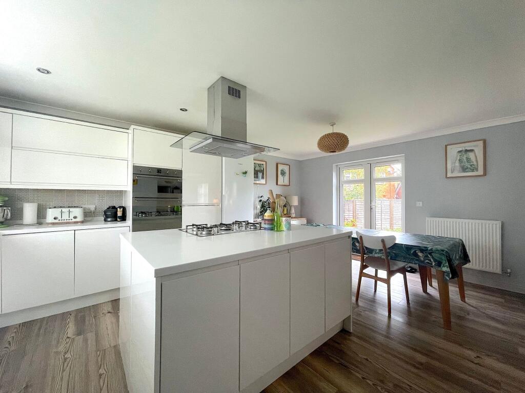 Living Room/Dining Room/Kitchen (2)