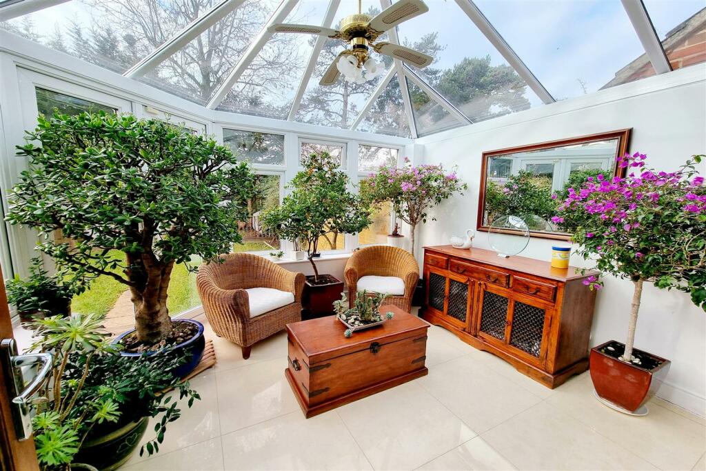 DOUBLE GLAZED CONSERVATORY: