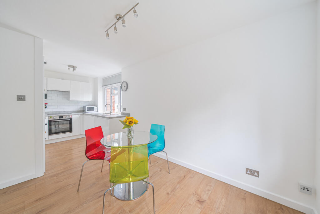 1332100-9-688ce2f...