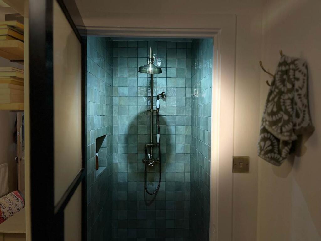 Shower Room 1