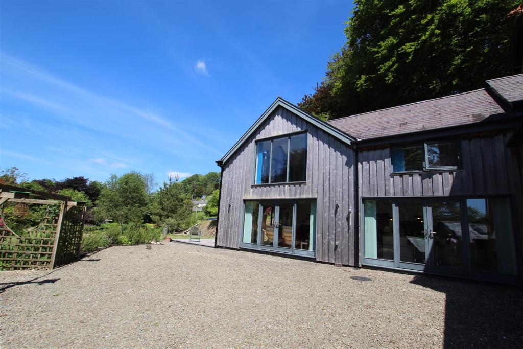 house 3.JPG