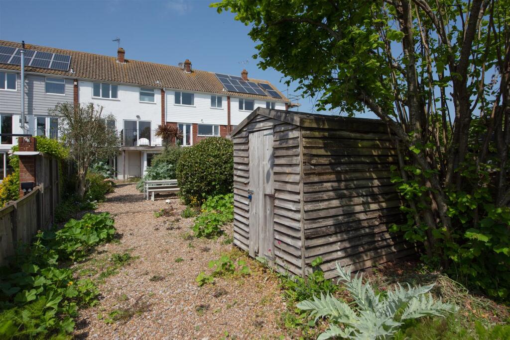 Island Wall, Whitstable