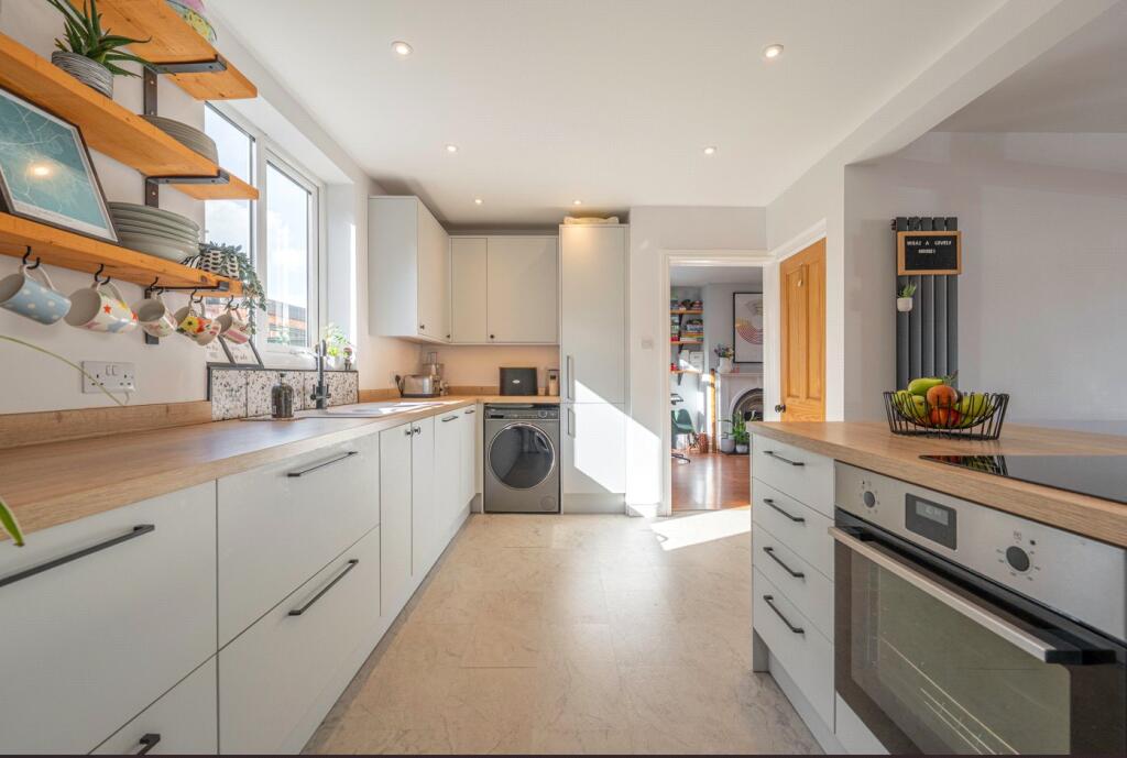 Kitchen Flat To Sitt