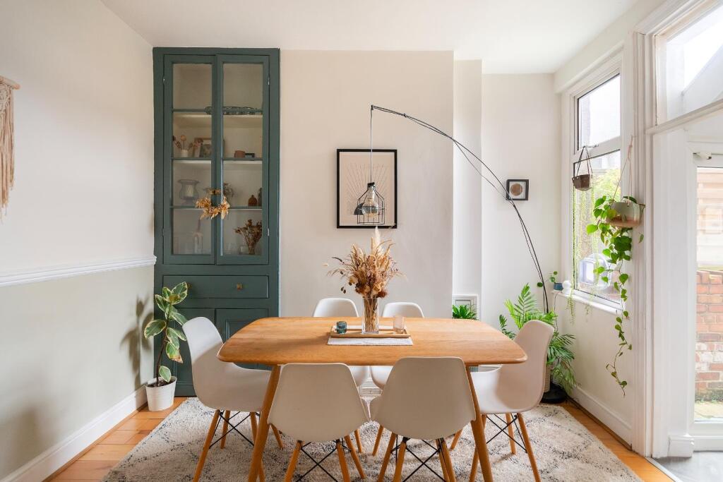 0R1TBN - Dining Room A.jpg