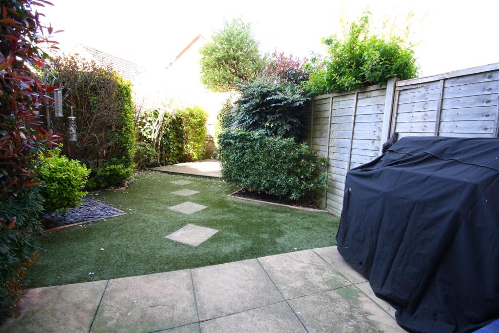 52 St Helena rear garden 1.JPG