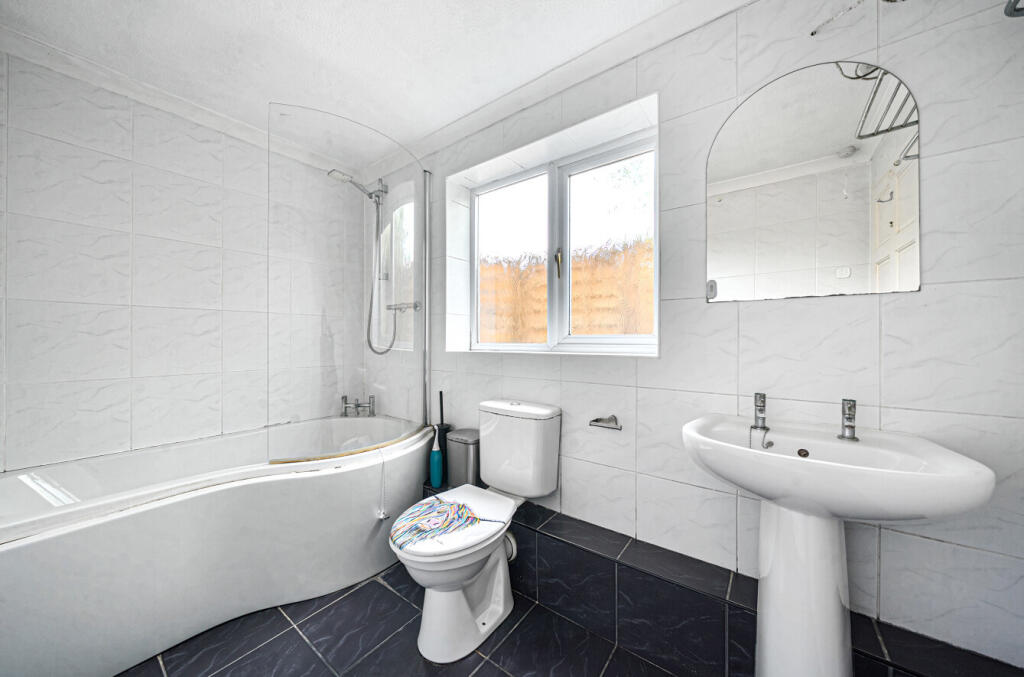 1335129-11-689a3e...